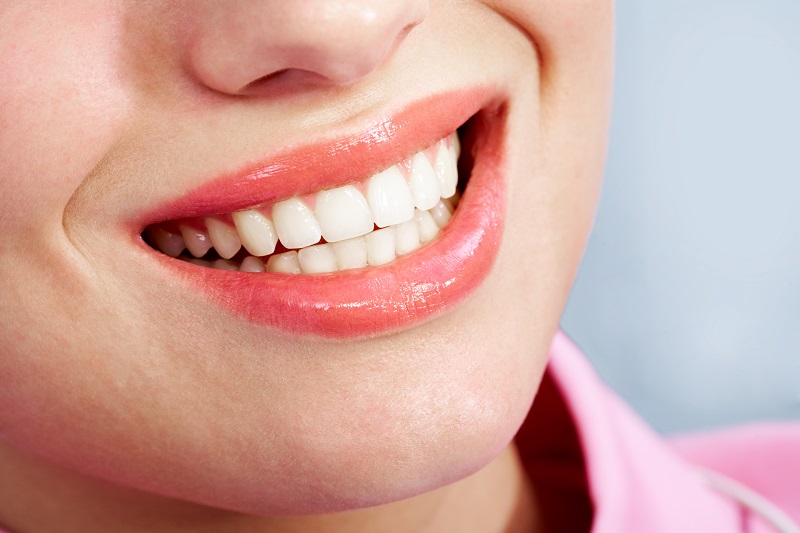 2 easy DIY methods for home teeth whitening